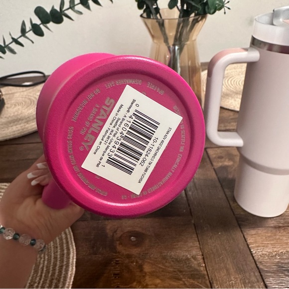 Stanley 40oz Quencher H2.0 Tumblers - Picture 9 of 10